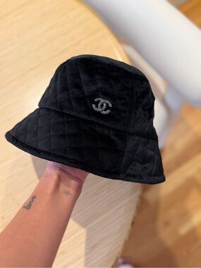 NWOT Designer Black Quilted Bucket Hat with CC Logo